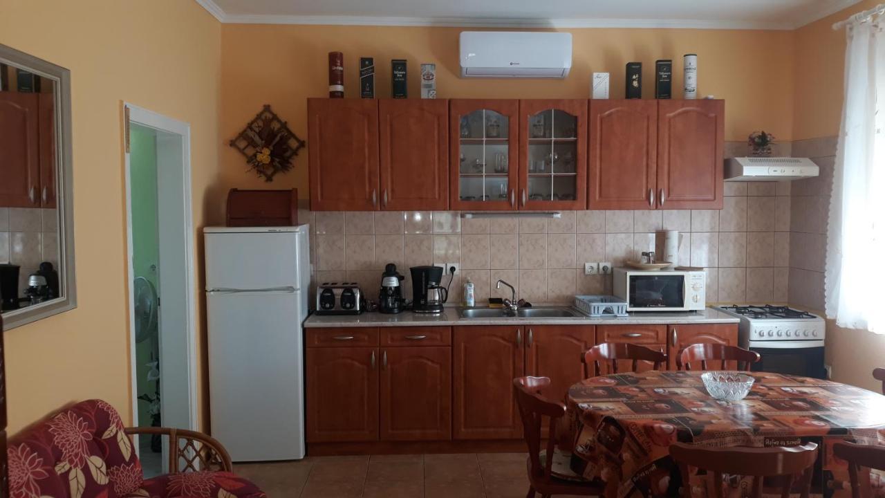 Kiraly Apartman Fonyód المظهر الخارجي الصورة